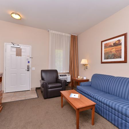 Candlewood Suites San Diego By Ihg Экстерьер фото