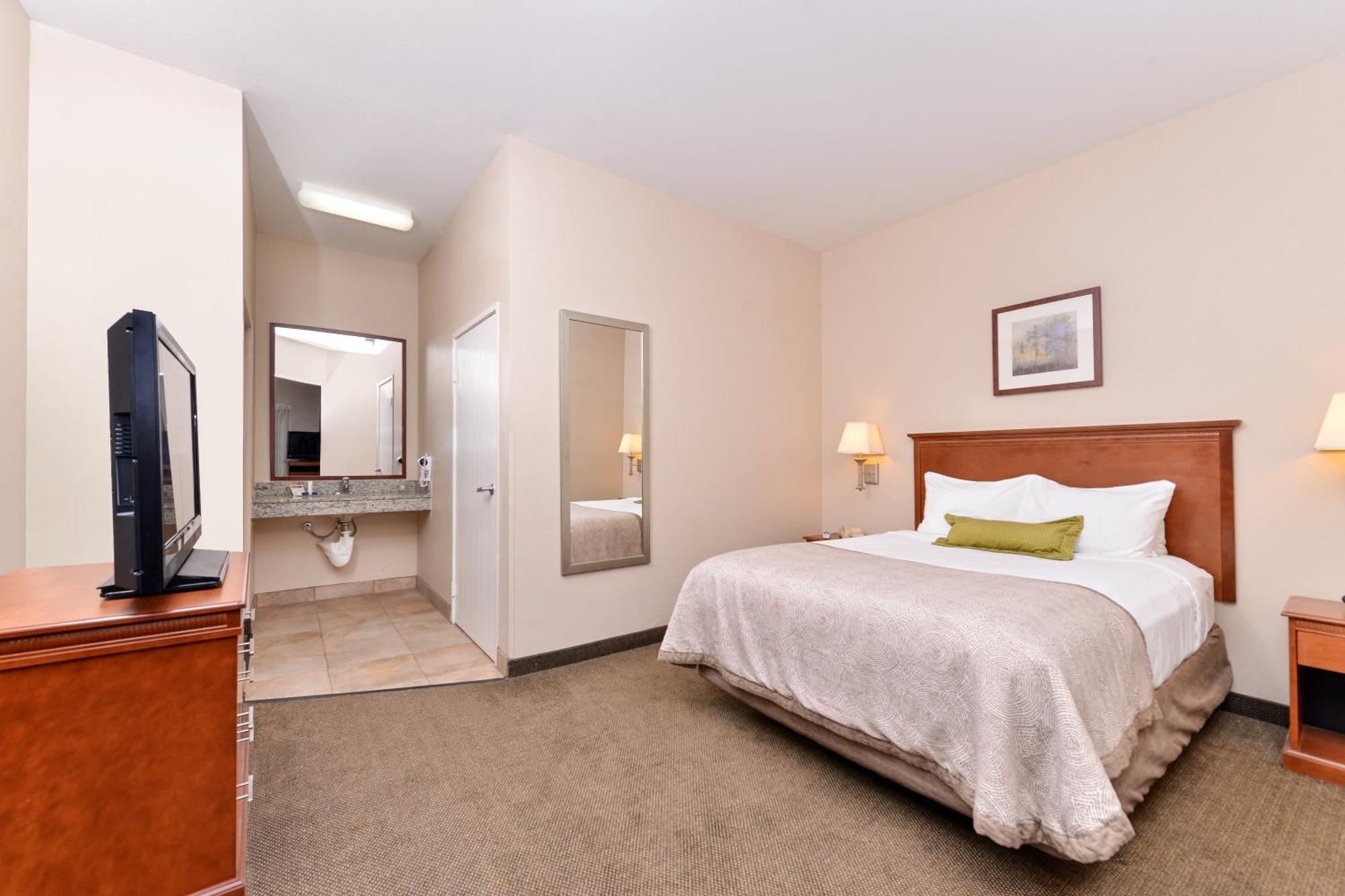 Candlewood Suites San Diego By Ihg Экстерьер фото