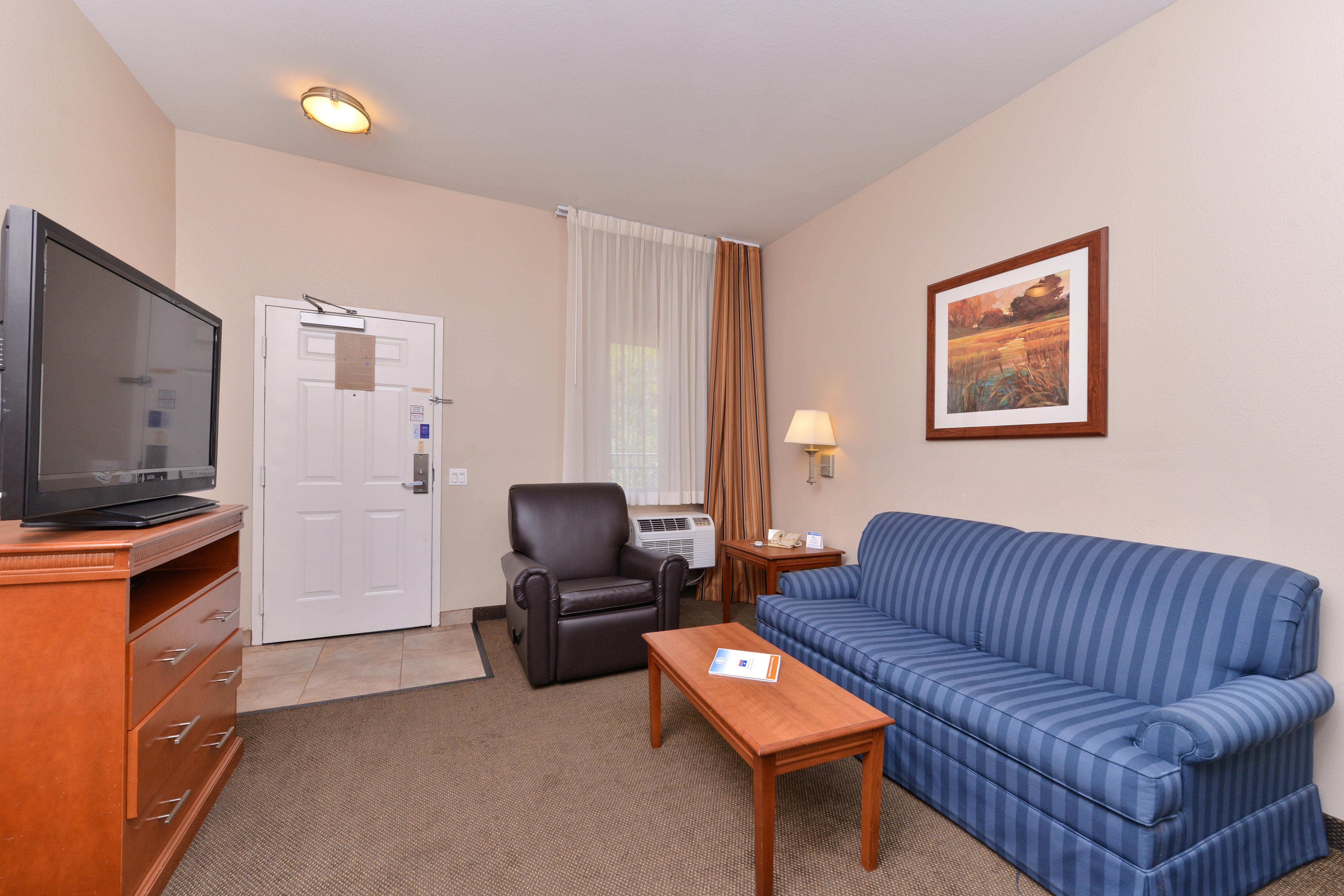 Candlewood Suites San Diego By Ihg Экстерьер фото
