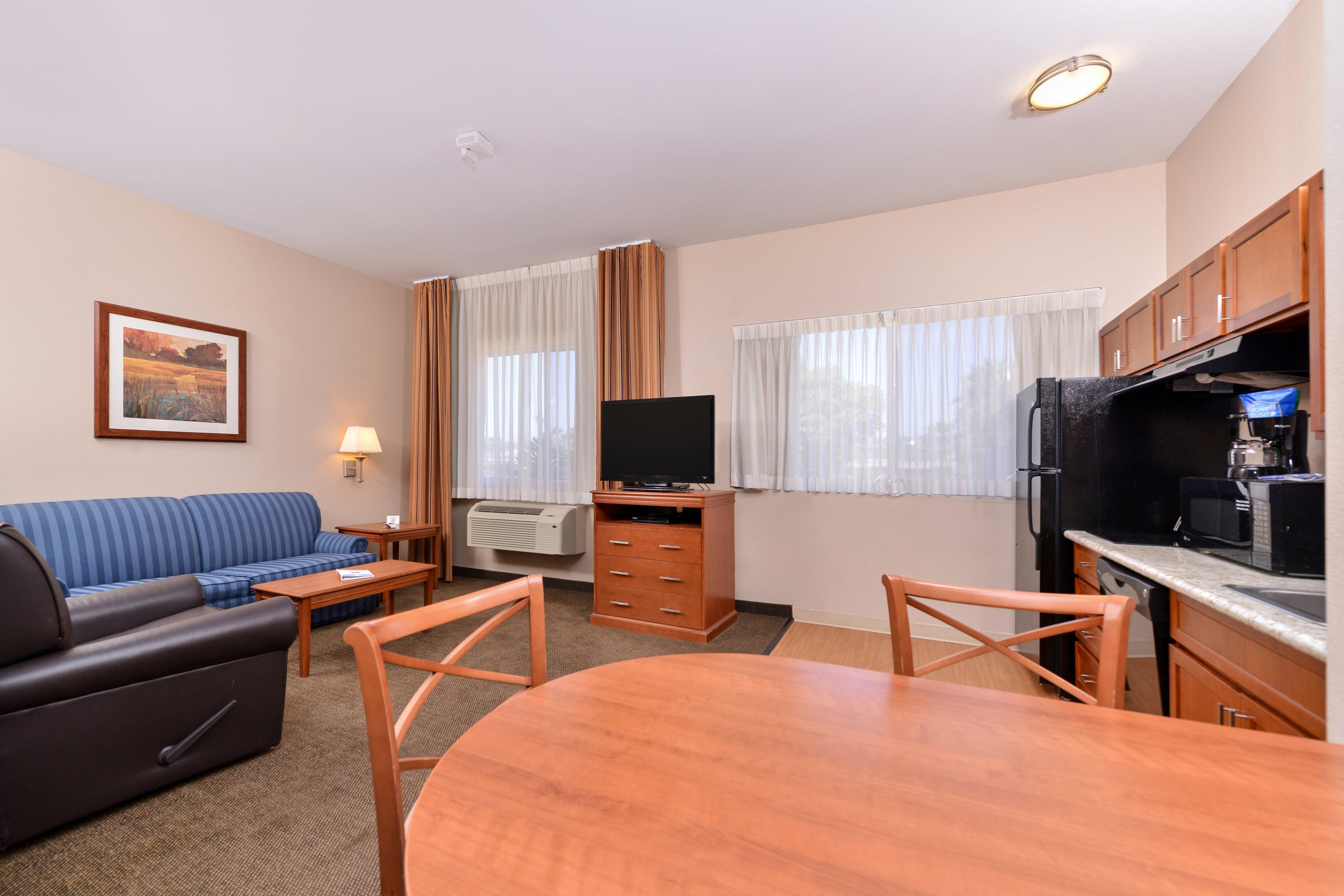 Candlewood Suites San Diego By Ihg Экстерьер фото