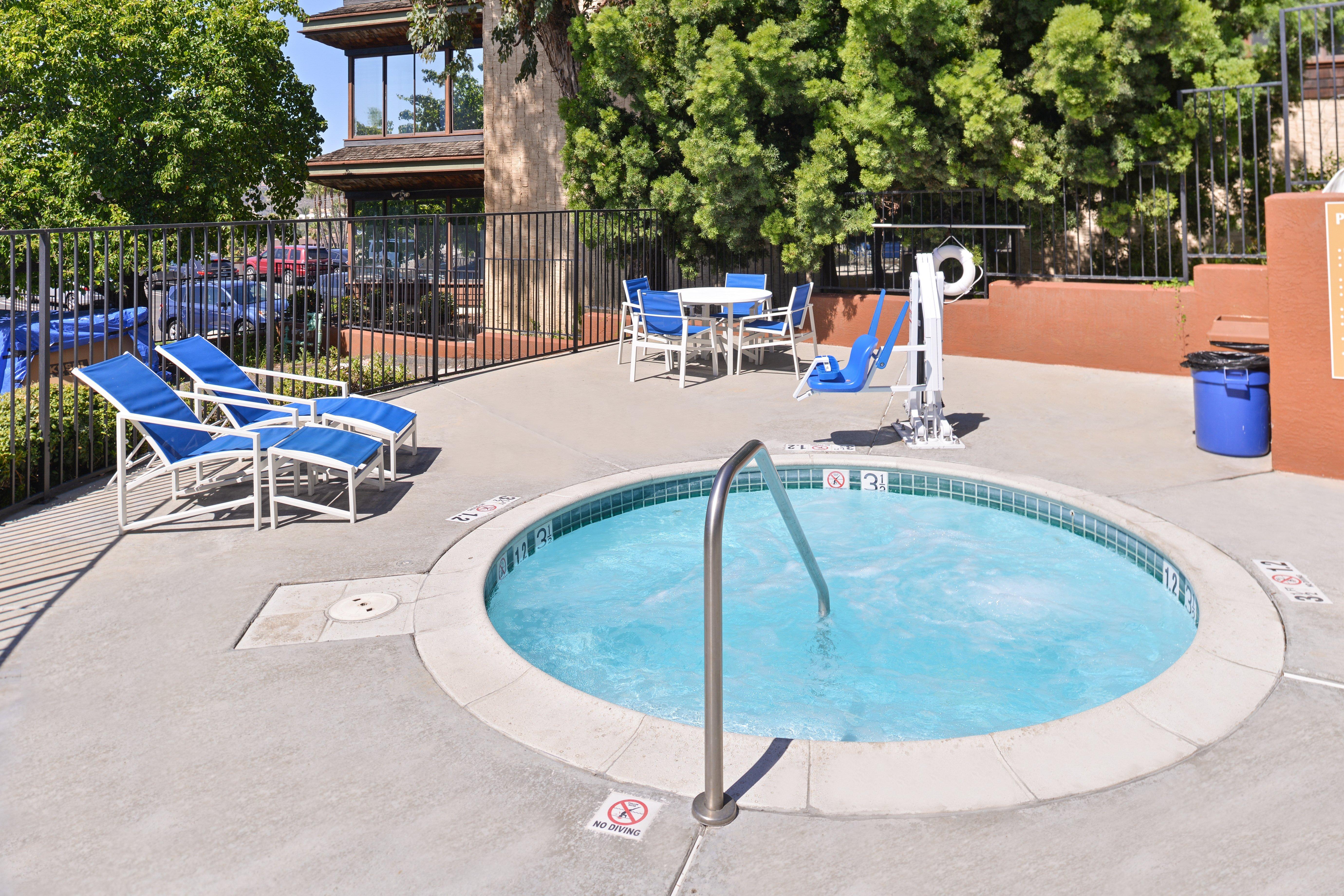 Candlewood Suites San Diego By Ihg Экстерьер фото