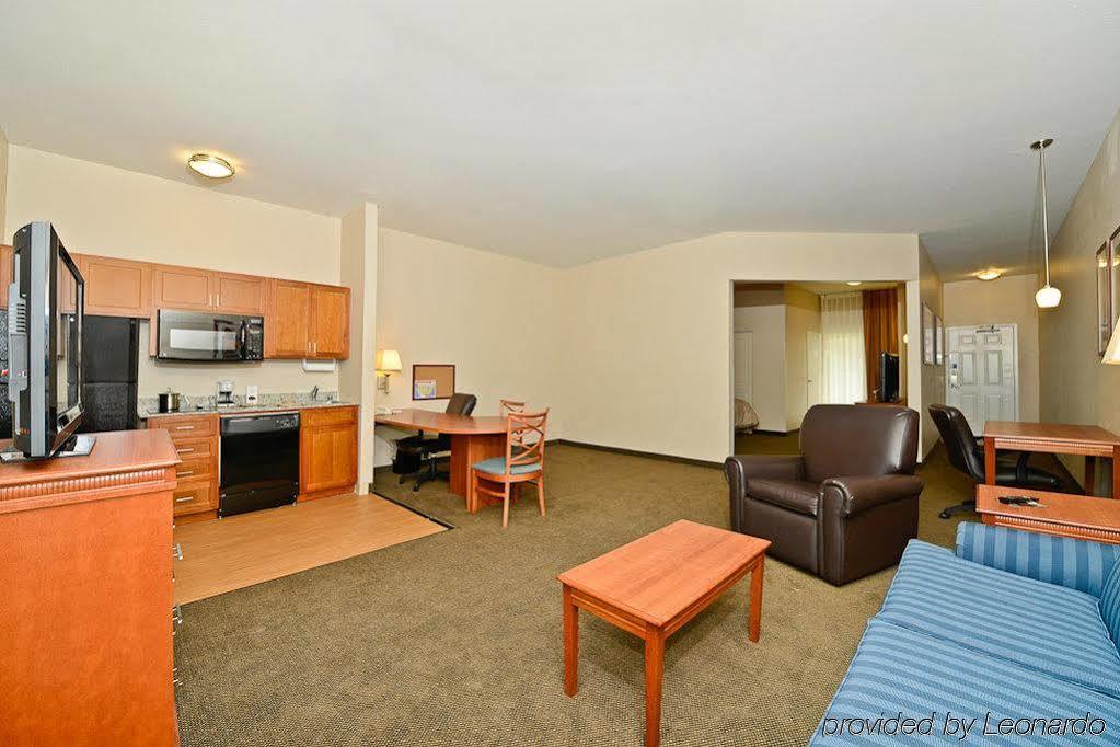Candlewood Suites San Diego By Ihg Экстерьер фото